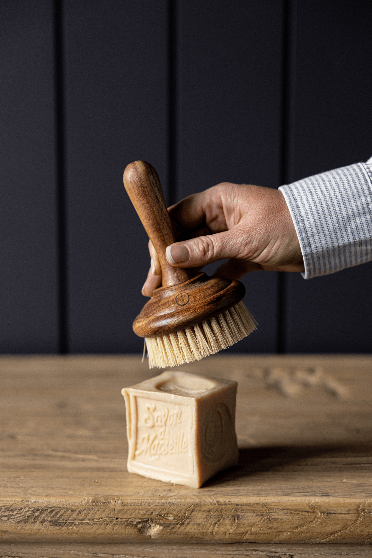 Dish Soap Scrub Brush
