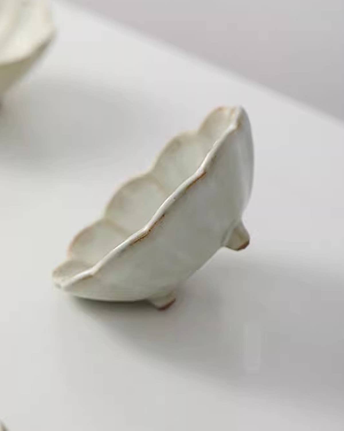 Lotus Scalloped Ceramic Soap Dish