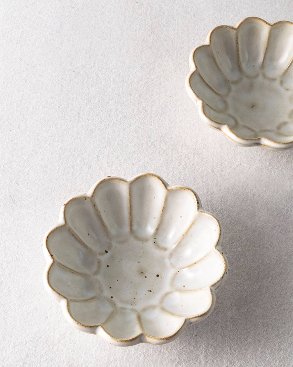 Lotus Scalloped Ceramic Soap Dish